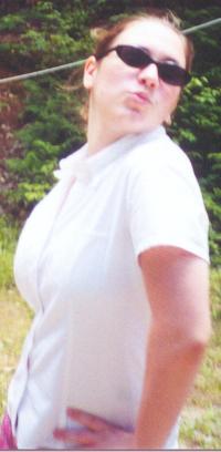 itz laura with attitude!! click on pic to see her fellow attitude bud=)