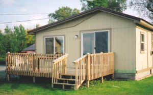 cabin6out.jpg (51446 bytes)