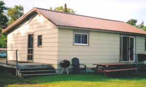 cabin7out.jpg (45442 bytes)