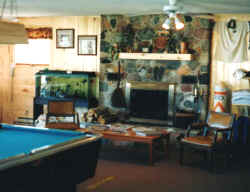 lodge2.jpg (35938 bytes)