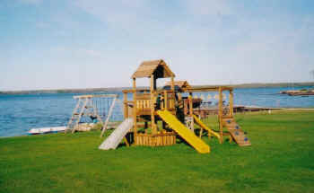 playground.jpg (31129 bytes)