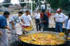 paella1 h.JPG (32388 bytes)