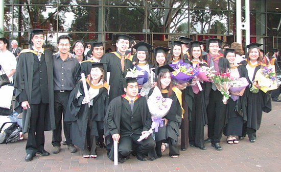 unsw graduation gowns