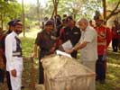 Admiral shows the officers his work on Agram
