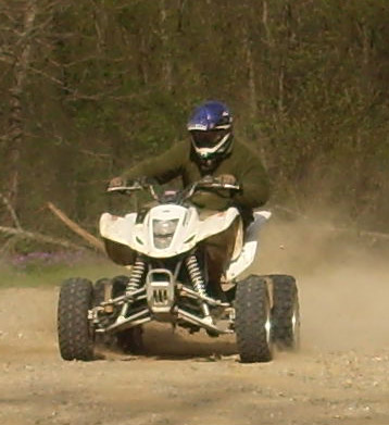 2003 LT Z400