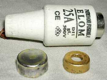 The fuse and the bronze cups 