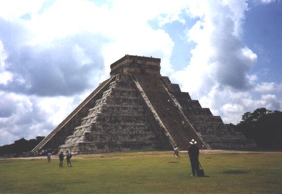 Il tempio di Quezacoatl, il dio serpente piumato