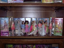 Click here to enlarge photo of dolls on display