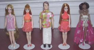 Click here to enlarge photo of rare loose dolls