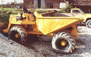Dumper 4X4. 4Ton Carrying capacity, 4 gears & tow gitch