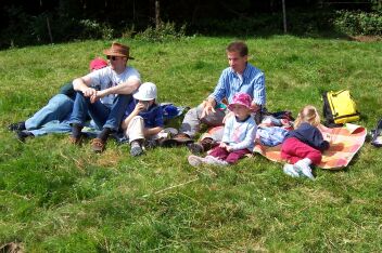 Picknick - es gibt �pfel und Tee