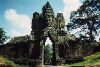 south_gate_angkor_thom_by_g