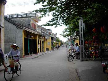 vietnam_hoian_street_schossen