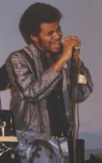 Vyan, hittin the high notes - click to enlarge