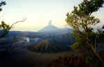 Semeru7.jpg (42819 bytes)