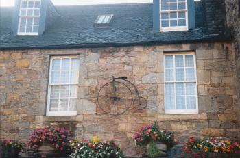 Fa�ade of a pub