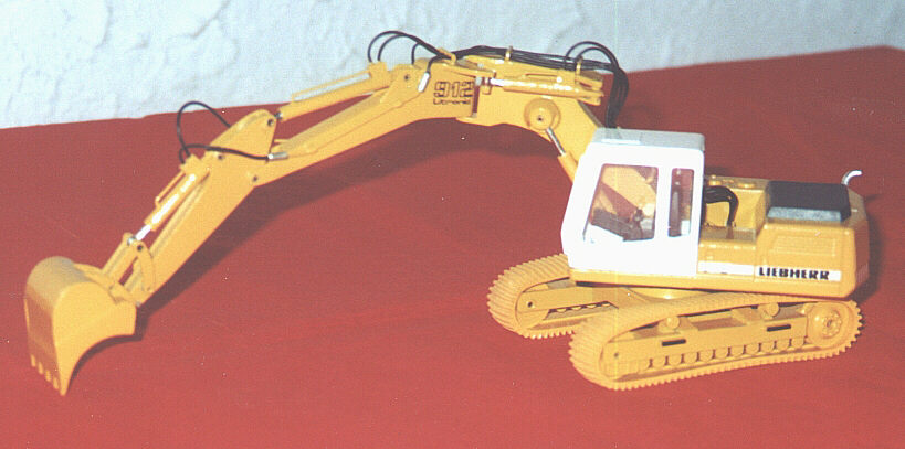 R 912