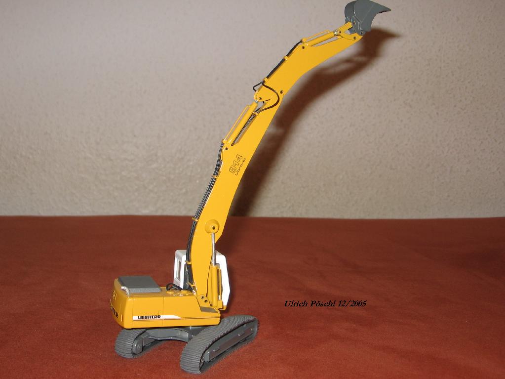 R 914