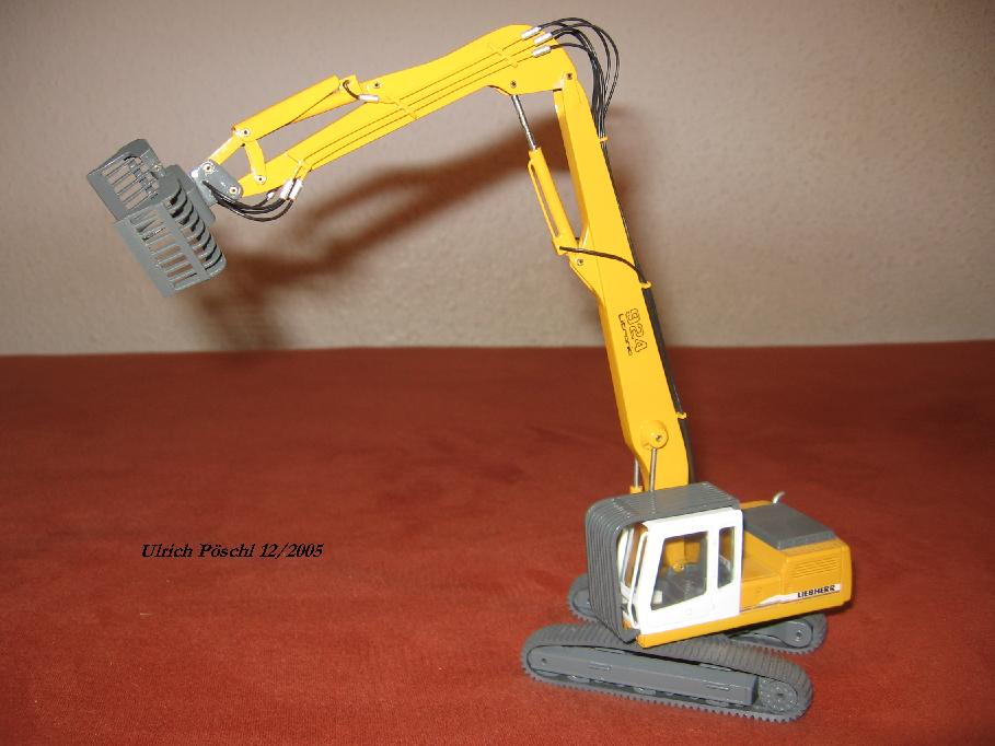 R 924