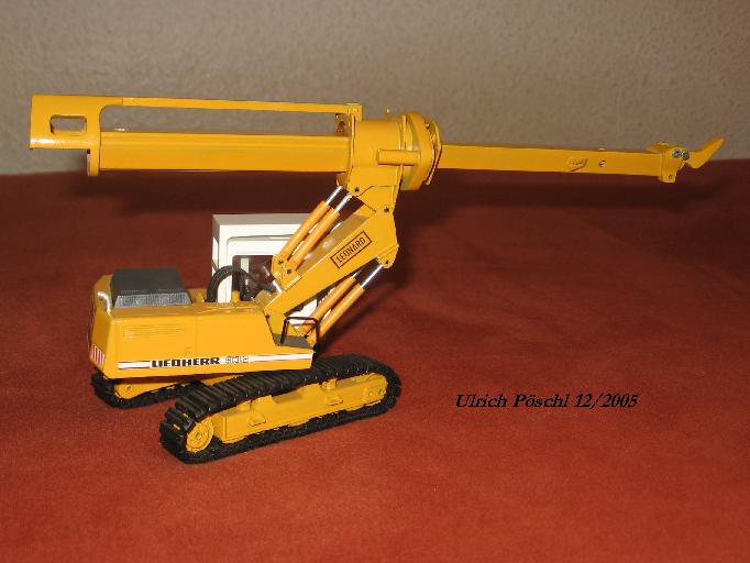 R 932