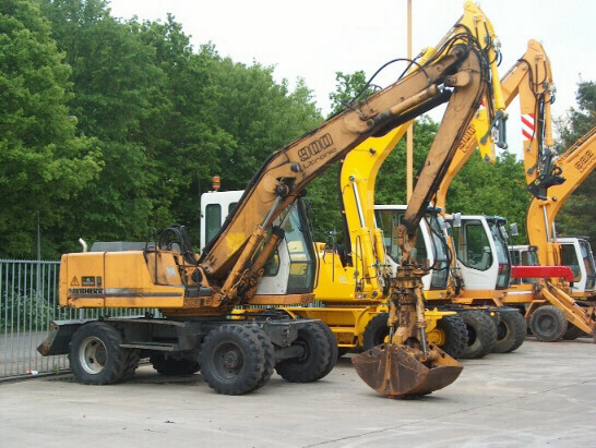 A 900 B R. van Nispen