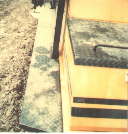 R 925
