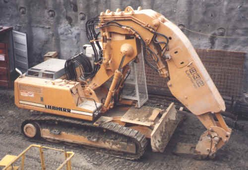 R 932