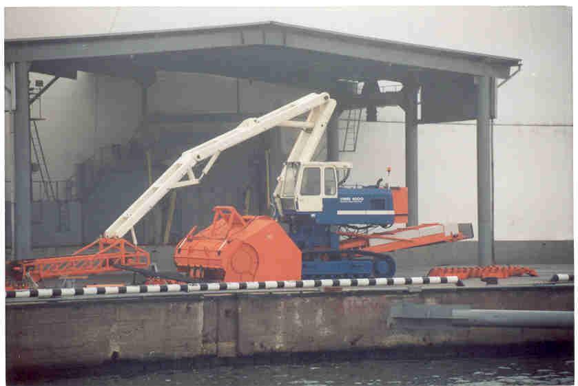 R 942