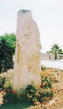 Kirkop menhir