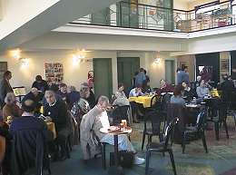 Participants au brunch - avant le panel de discussion