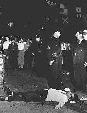 Meurtre de gangster durant la f�te de St Janvier - 1939