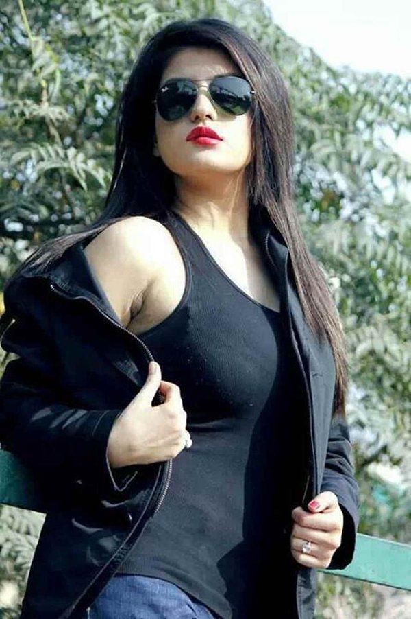 Zoya- Dehradun Call Girl