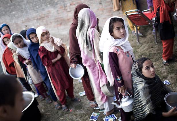 Childer of Swat pakistan Waitting for food
