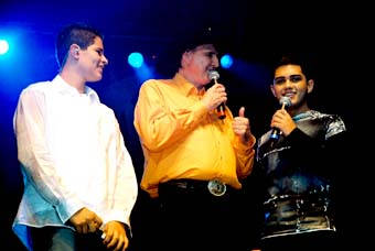 Pedro e thiago e Sergio Reis