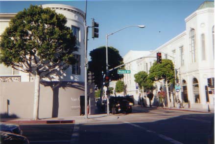 We got to go shopping on Rodeo Drive, not what I expected, can we say 
Tiffany is 3 floors!>