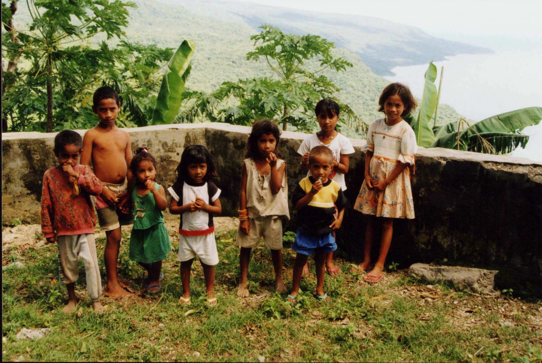 Meninos em Tutuala