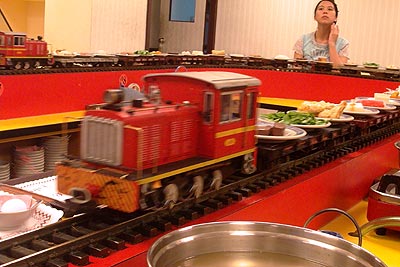 steamboatbuffet.jpg (30726 bytes)