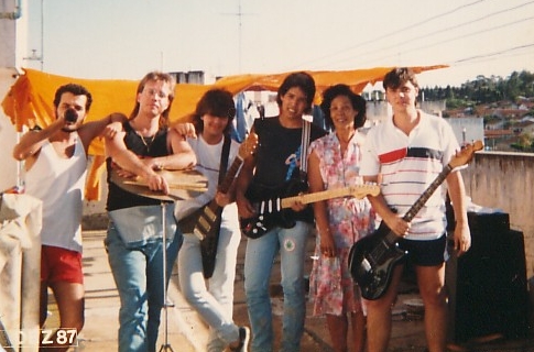 Elfos em 12 1987