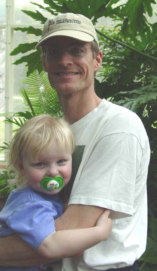 daddy-sydney033003.jpg (418609 bytes)