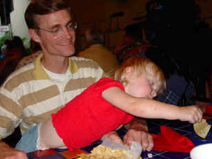 Grabbin' chips