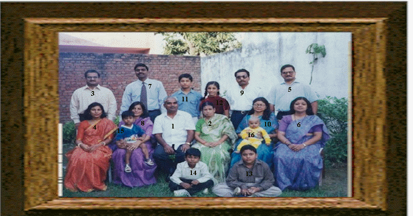 family.jpg (110466 bytes)