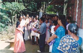 Momento being presented to the doctors of the medical camp