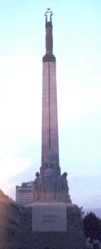 Freedom Monument, Riga
