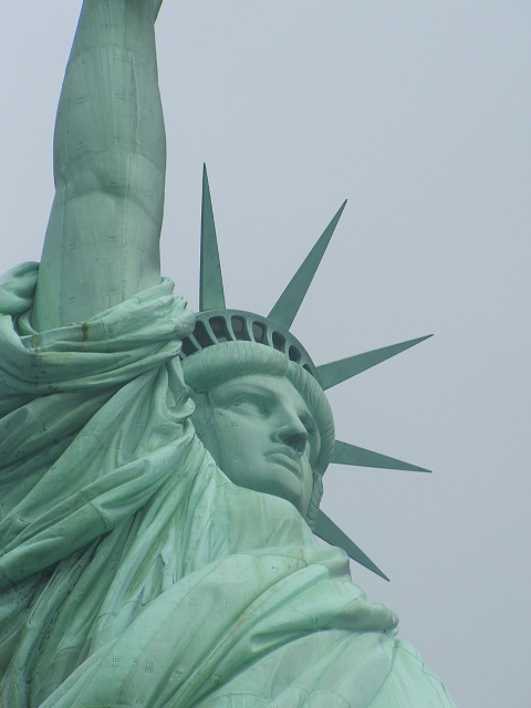 statue