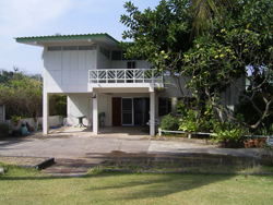 house (3 bedrooms, 2 living rooms)