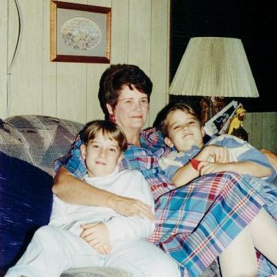 momboys.JPG (32087 bytes)