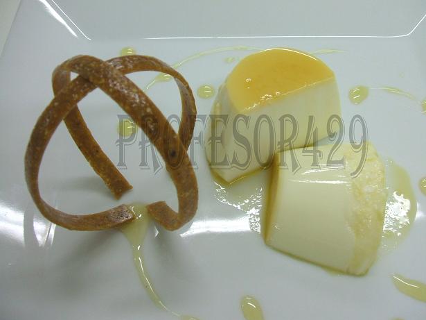 Panacotta y crujiente de almendras