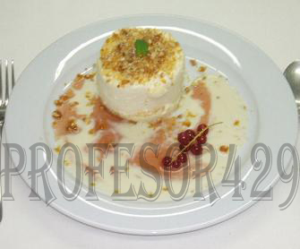 Mousse de cava y praline de pi&ntilde;ones