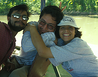 posers.JPG (136781 bytes)