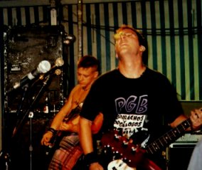 Sudando como locos en directo.